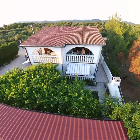 Apartment Vila Leona