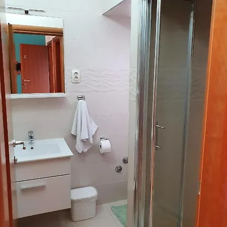 Vila Leona * Pirovac