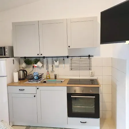Vila Leona Apartment *