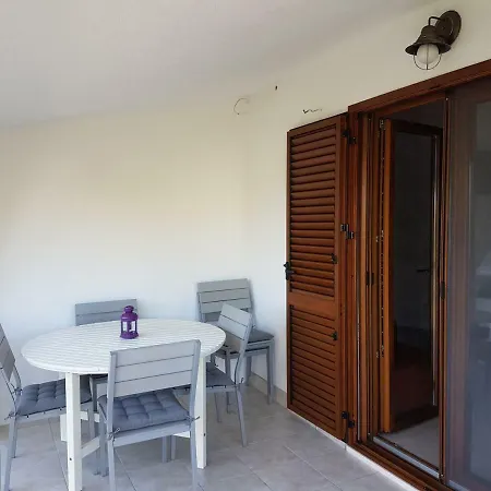 Vila Leona Apartment Pirovac