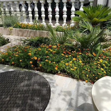 Appartamento Leona *