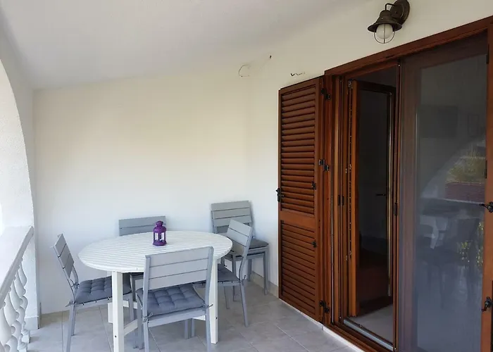 Leona شقة بيروفاتش