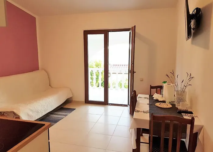 Leona * بيروفاتش