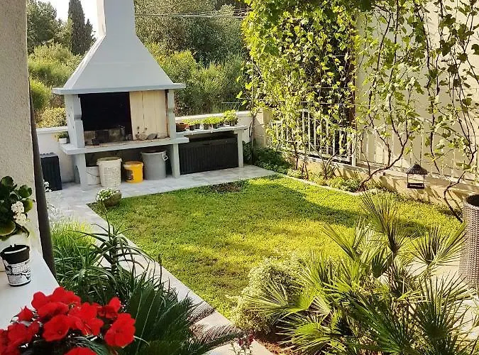 Leona * بيروفاتش